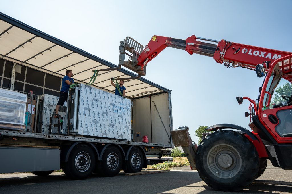 Logistique des enseignes au dépôt E2SC